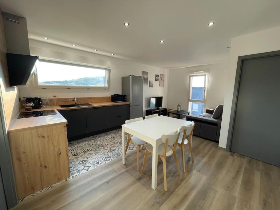 Appartement Climatise Charmes  Exterior photo
